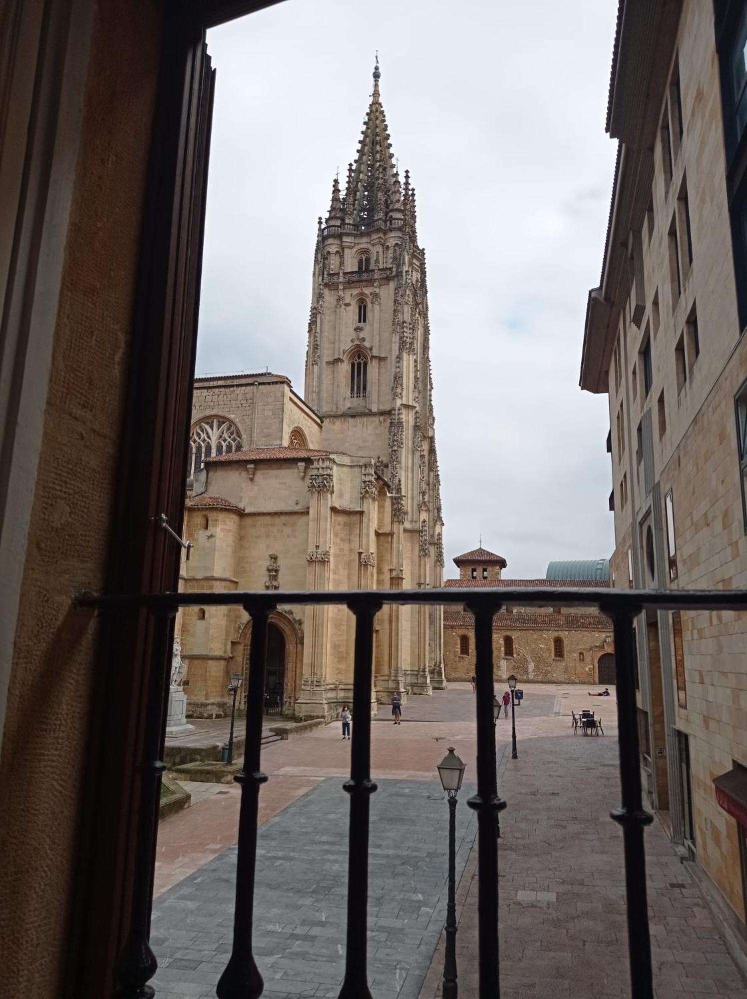 Alojamiento Oviedo 1 Zewnętrze zdjęcie