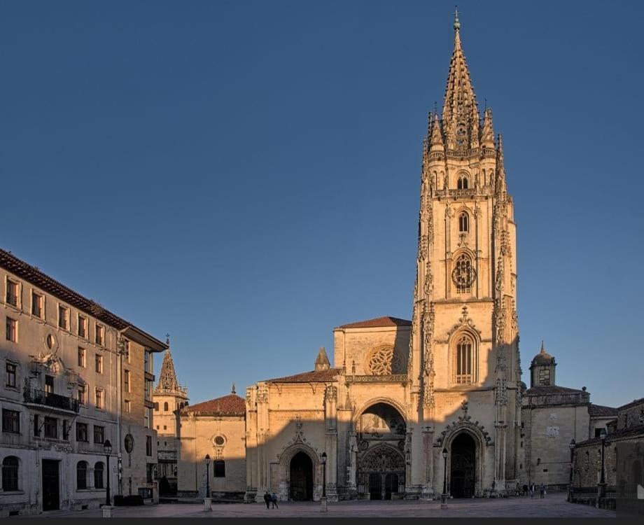 Alojamiento Oviedo 1 Zewnętrze zdjęcie